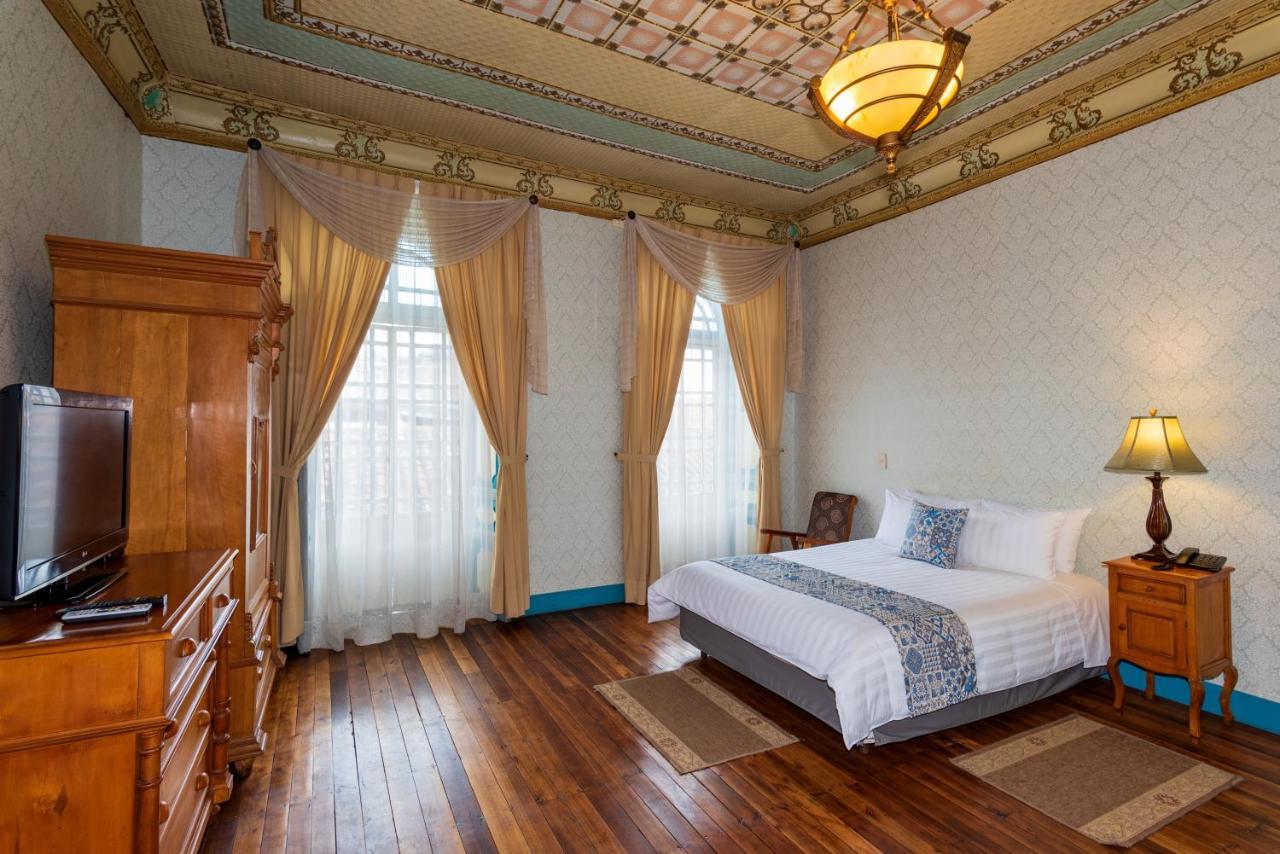 Del Parque Hotel & Suites กูเอ็งกา ภายนอก รูปภาพ